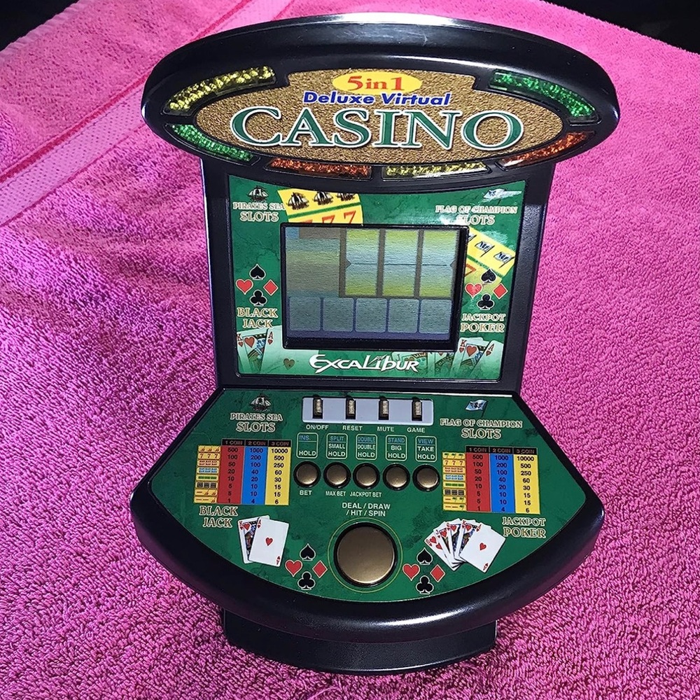 Vintage Deluxe 5 in 1 Casino Mini Arcade Machine Game Table Top Excalibur